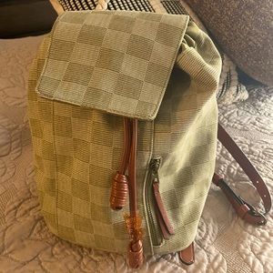 Checkered backpack- Universal Thread